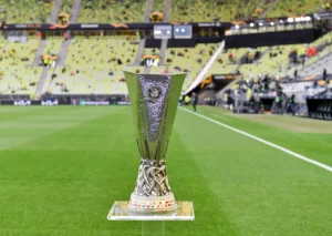 La finale dell'Europa League è un momento culminante nel panorama calcistico europeo, in cui squadre di alto livello si sfidano per conquistare il titolo
