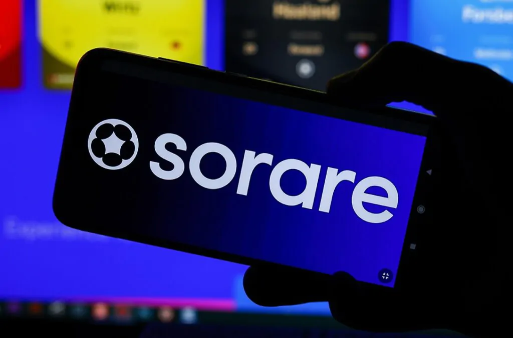 Sorare è una piattaforma globale di fantacalcio basata su  eventi sul campo nelle competizioni calcistiche di tutto il mondo collezionando carte di giocatori